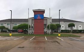 Studio 6 Burleson